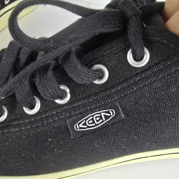Keen Womens Black Canvas Tennis Shoes/ Sneakers Tie Up Size 6.5 - Picture 4 of 9